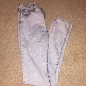 Acid wash skinny jeans